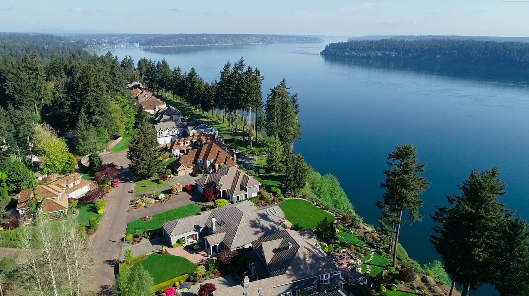 Bellevue, WA: How Much is My Home Worth? Insights from April Jeong-Callies, the #1 Real Estate Agent